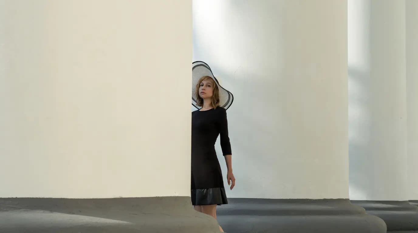 The Petite Dresses I’d Pick When Regular Sizing Just Feels Off